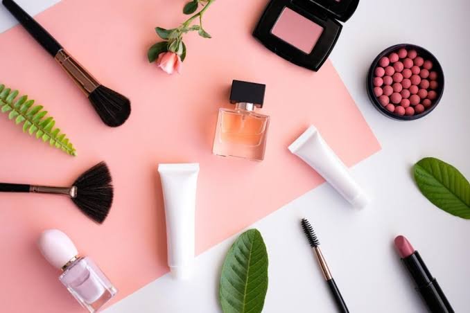 Cosmetic Business Advantages and Disadvantages
