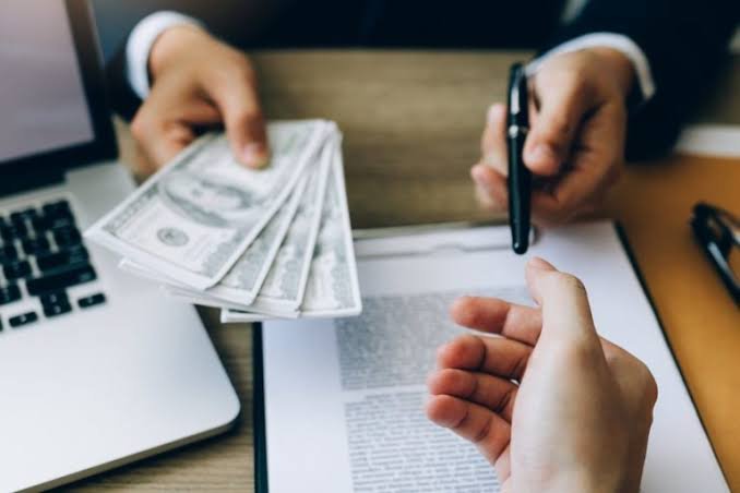 Salary Advance Loans Vs. Short Term Personal Loans Comparison
